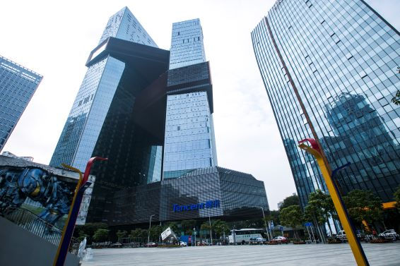深圳騰訊大廈自動門安裝施工案例實(shí)景圖片